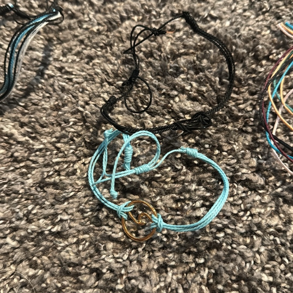 Colorful String Bracelets Set - Picture 6 of 10